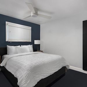 One-Bedroom King Suite